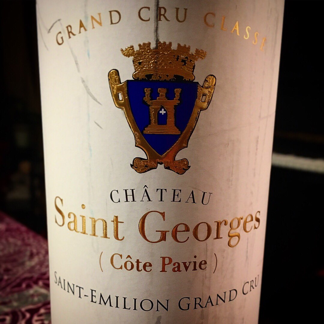 francesc_cerro's tweet photo. Avui sopar-cata amb un gran #SaintGeorges2011GrandCru, un formidable #FormigaDeSeda de @ClosGalena, i un clàssic #Pruno2015. https://t.co/304D5hMNFi