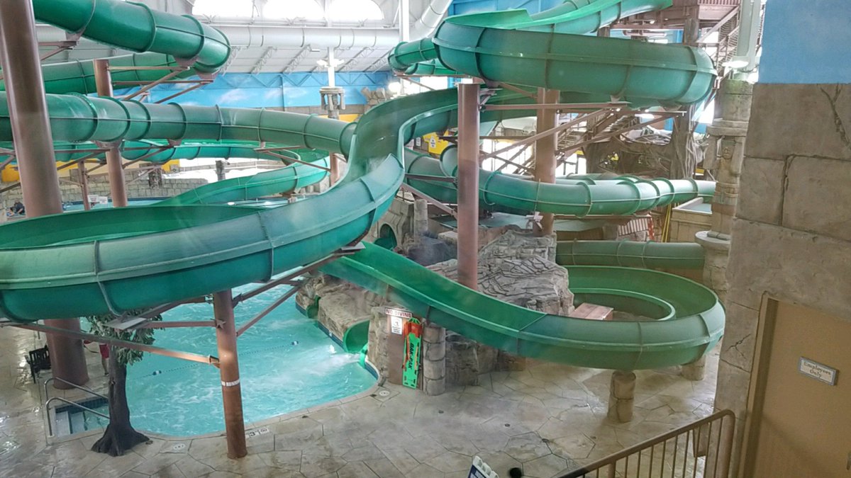 AdventureWithJT's tweet photo. 3 x slide trips on the 5min.
4 x lazy river's on the 8min
3 x fall off tub get back on
2 x wooden boat tours
1 x choice
#TaperTime #JenTheGiant #SpeedoSectionals #1PracticeLeft https://t.co/UlFUYZdlc7