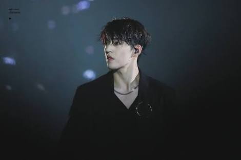 wreckedcarat's tweet photo. #JicheolWeek #Day5
Fairy!Woozi walking around the flower garden at Pledis Uni when Vampire!Cheol spots him. https://t.co/HEPq0cVnVM