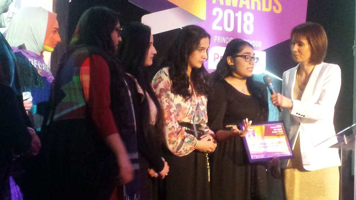 StevenRHartley's tweet photo. 'Look at us we're doing it'.  The epitome of strength in adversity.  Carlton Bolling Girls cricket team. True role models.  Student team of the year.  #BSA2018 https://t.co/YAXxrZni6x