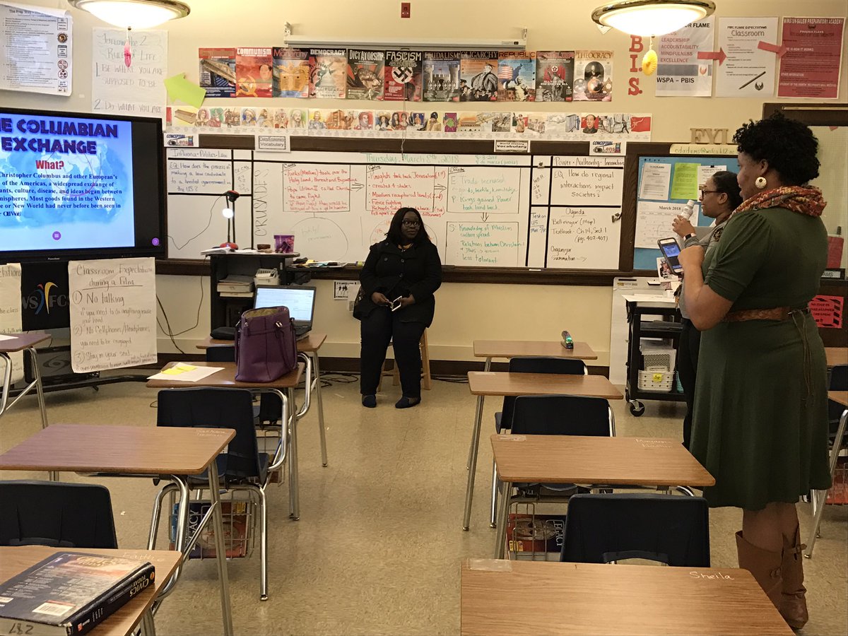 KatieProPD's tweet photo. @learnpromethean @wsfcs @wspaphoenix Ms. Adams sharing her awesome ActivCast skills &amp; using her cell as a remote &amp; Mr. Powell using his panel for student made mp4s https://t.co/laqvMs4wJl