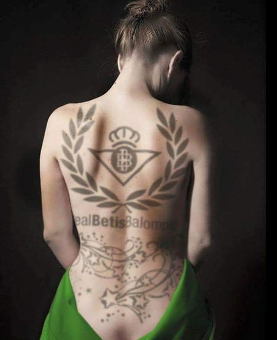 maripirbb's tweet photo. Por que donde esté tu escudo,solo puede haber belleza! a dormir tol'mundo😂 https://t.co/Li5WRKe2mt