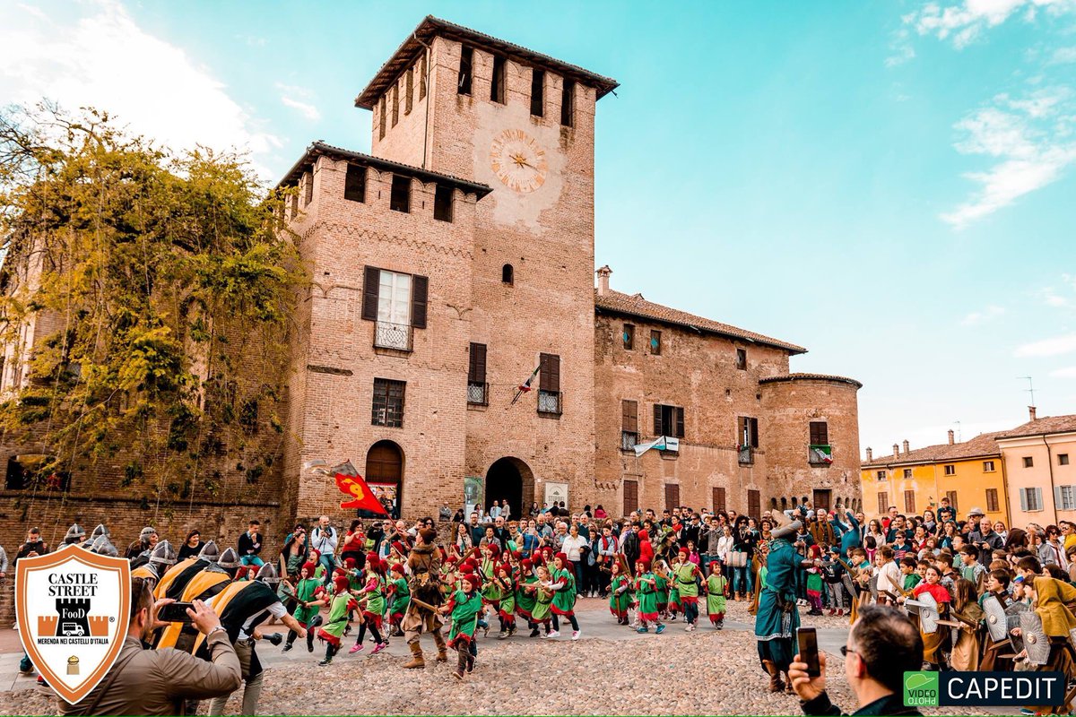 CastleStFood's tweet photo. A #Pasqua2018 vi aspettiamo a #Fontanellato per una nuova indimenticabile ediz. di #CastleStreetFood !
Scopri il programma e novità sul nostro sito! #streetfood #famiglie 
@gazzettaparma @igersparma @ParmaDaily @RADIOBRUNO1 @turismoER @eventiparma @_WEEKENDIDEA_ @AroundFam https://t.co/D9HKGppVmy