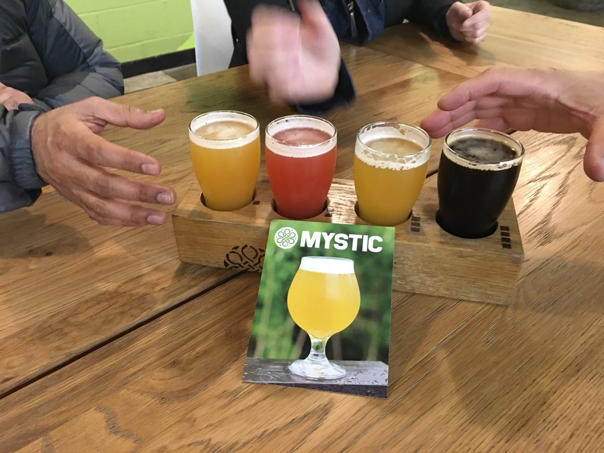 RealEstateCafe's tweet photo. .@AMLinehan @MASmartGrowth Getting early start w/ #REonTap after visiting #MicroHousingLab w/ #SmartGrowth innovator https://t.co/aBgkhNp3jJ https://t.co/NG9s7GGV8y