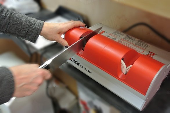 deleononline's tweet photo. Need Help Choosing The Best Knife Sharpener? https://t.co/V0NN6f7p00 #knife #sharpener #kitchen https://t.co/LOoktObWZr