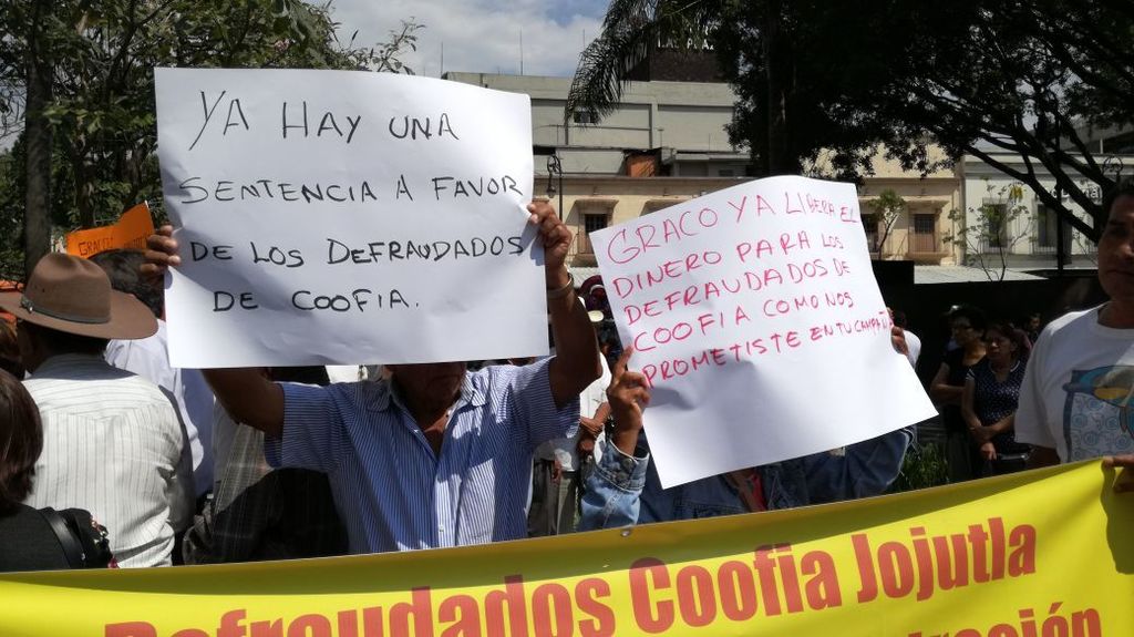 cadenasurtv's tweet photo. #Defraudados de #Coofia #Jojutla piden que esta administración les cumpla con el #pago inmediato del #fideicomiso #Fipago
https://t.co/SS60bi640c https://t.co/71CophGLKr