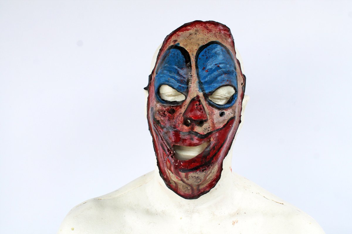 DesignzSinister's tweet photo. New #clown #mask up for sale now!  https://t.co/C38h1hq8p0  #original #scary #skinmask #circus #hauntedhouse #halloween #girl #women #unisex #scary #crazy https://t.co/QUnwbSm0Fp
