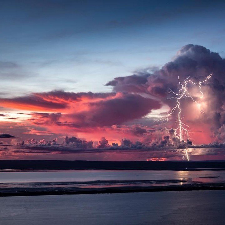 Australia's tweet photo. Happy Friday! Here are this week's favourite fan photos 🎉https://t.co/x21xi1rvhl https://t.co/v6yDnPGBXu