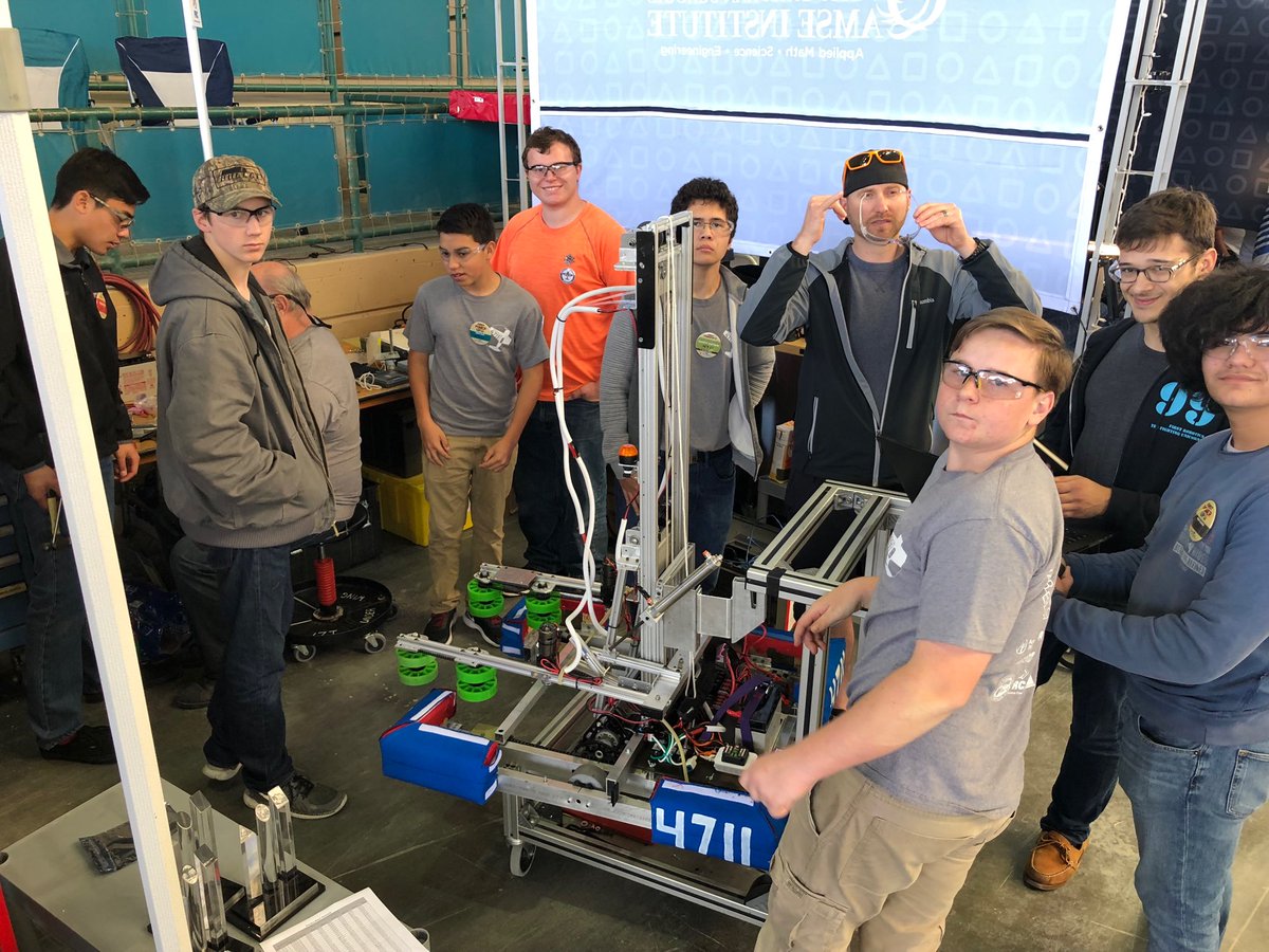 acecharterhigh's tweet photo. ACE Charter team 4711 at the San Diego Regional! #researchdesigncreate https://t.co/eZ4RTzDfE8