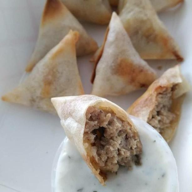 SAMBUXANYC's tweet photo. Happy International Women's Day!
When women do well, their community does well. ๐ต๏ธ
.
.
.
Pic: Turkey, oven baked samosas
#internationalwomensday #tagderfrau #neversamosaless #samostess #samosanyc #sambuxa #nycsamosa #samosas #samosa #fatayer #bitesize #fingerfood #foodgram https://t.co/gKxBTdpQI6
