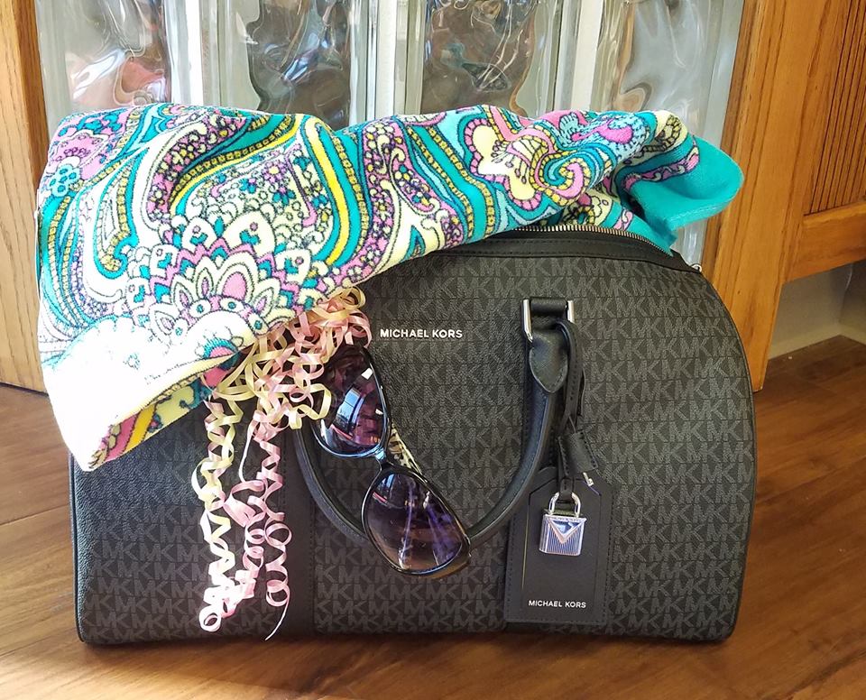 FS_Dentists's tweet photo. Anyone else counting down the days until vacation?? This month, we will be giving away this adorable Michael Kors tote, beach towel, and sunnies just in time for Spring &amp; Summer! Ask how to WIN at your next visit! https://t.co/lFeFtmQy2f