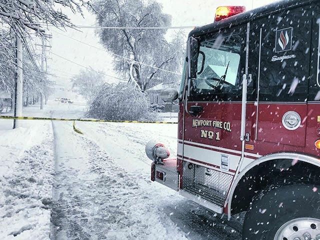 navrcos's tweet photo. ๐ฅFEATURED POST ๐ฅ
@hackbart_ - Picture was taken just before nonstop calls started coming in. 19 calls for a 12 hour span yesterday. Newport house was a busy one for #snowmegeddon2018 #newportfire #engine44 .
ย ___๐ฅWant to be featured? ๐ฅ_____
Use hastag chiefmiller
WWW.โฆ https://t.co/vdz9pHQ4pI