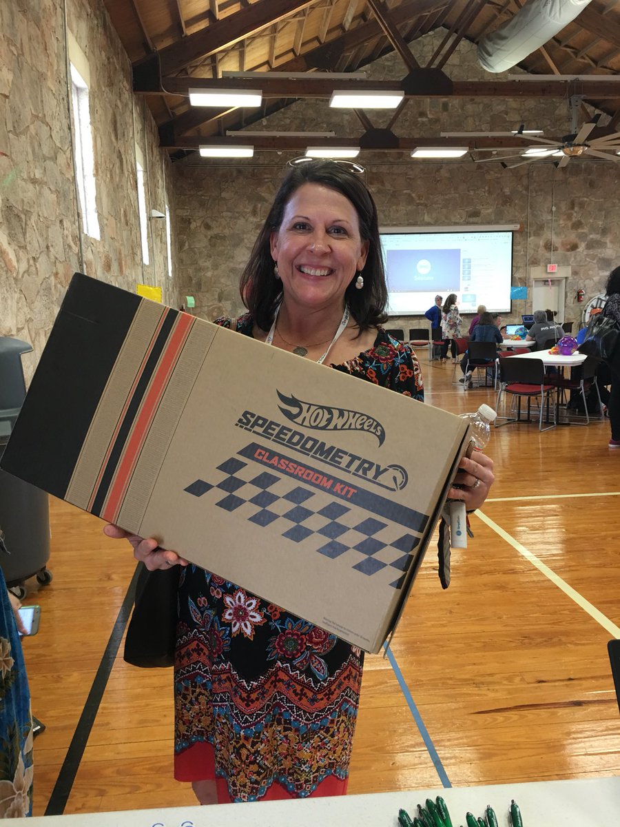 BiancaBecker22's tweet image. Laura Sledge from @RoweLaneES won a Hot Wheels Speedometry Classroom Kit at @pfisdit #SpringPfling