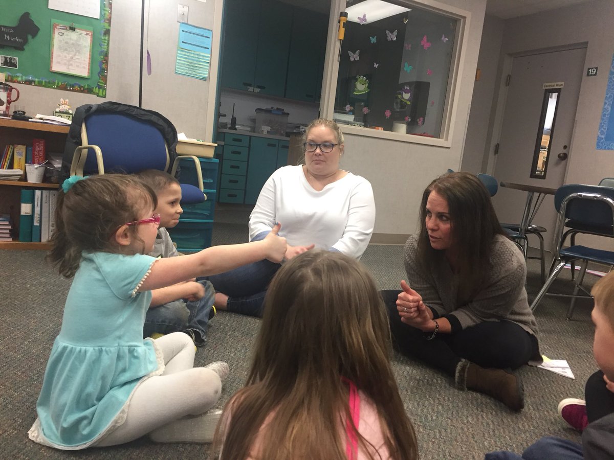 Kids and teachers learning together. #PSDempowered #kindergartenrocks <a href="/eaglesS_O_A_R_/">Evergreen Elementary</a> <a href="/PSDLearns/">JohnHellwichPSD</a> <a href="/psd401/">Peninsula S.D.</a> <a href="/lreaugh/">Lisa Reaugh</a>