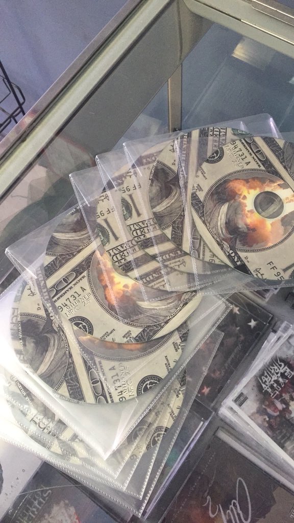 AffluentJB_'s tweet photo. ๐จNew Mixtape Alert ๐จ PaperChaser AffluentEnt Presents Affluent Trap NRC 2.5 Hard Copies ๐ฟ๐ฟ๐ฟ Available Nowโผ๏ธ For shipping DM for info 810-969-3893๐ฒ 10$ ๐ต๐ฟ#PullUp #Mansion & More
#AffluentJB
#NoRapCheckTwoPointFive
#NRC2.5
#PCAENT
#PaperChaserAffluent https://t.co/kVtFS2orRg