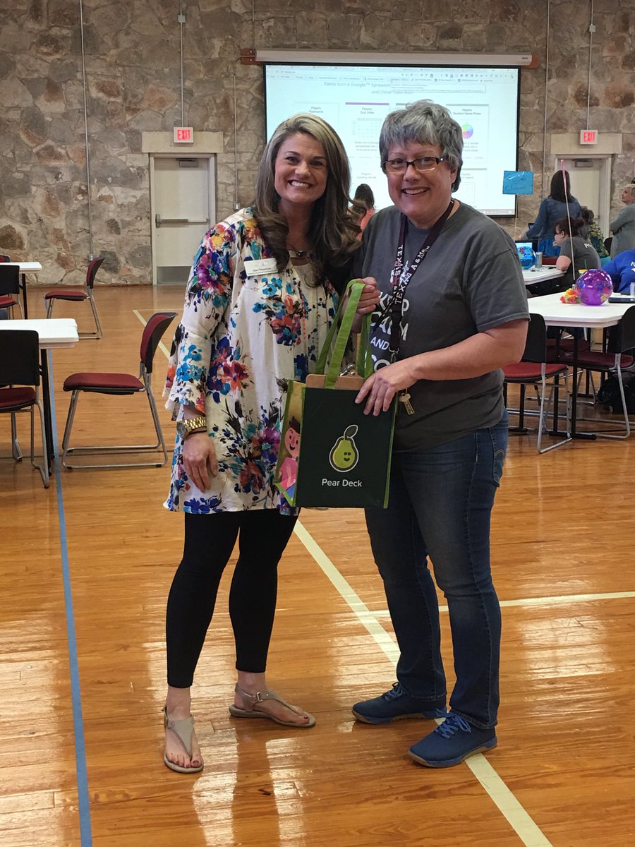 BiancaBecker22's tweet image. Jeannie from @PflugervilleHS won a goody bag courtesy of PfISD Technology and @PearDeck at the @pfisdit #springPfling