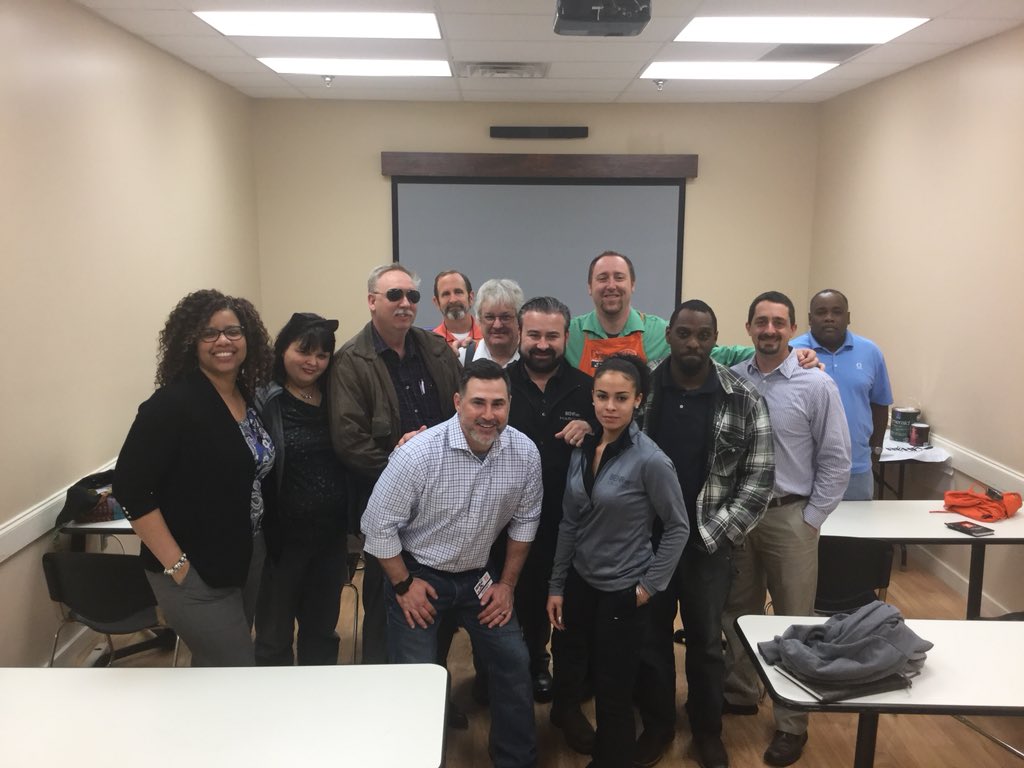RodneyBehrTrain's tweet photo. Having a great time presenting to THD management  (Store managers, ASM’s, DH’s) here in the Memphis market.  Customer engagement is key!!!
@ALLYAHBehr901 @AndyBehrMemphis @behr_sw @BehrSouthwest https://t.co/bqfL76NaEj