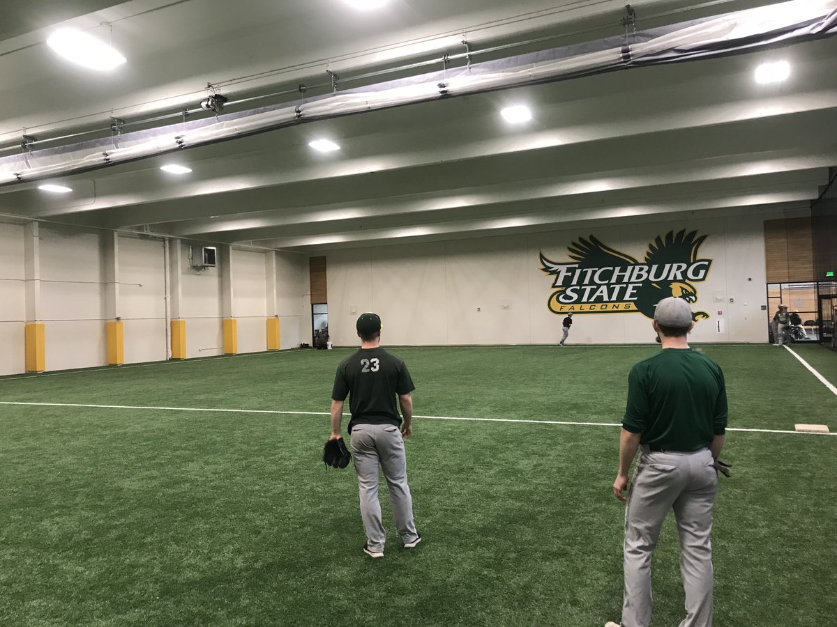 FSUFalconsBSB's tweet photo. Last practice before we head south for our annual Florida trip. Even with a foot of snow on the ground the boys brought the energy. #AlwaysSunnyInTheLandry #Competitive #HardWorking #Family https://t.co/vQscoxyKcc