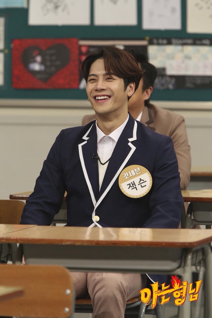 YoungjaeSupreme's tweet photo. nessa competição de quem tem o sorriso mais lindo houve um empate 
capotei de tanto amor https://t.co/LoERypvBVQ