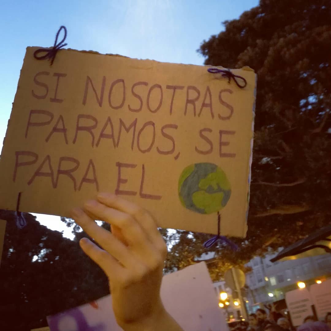 MartiSeSa's tweet photo. Increíble reivindicación #8M por la equidad hoy en #Valencia 'luego dirán q éramos 5 ó 6' https://t.co/dKRf61XUaW