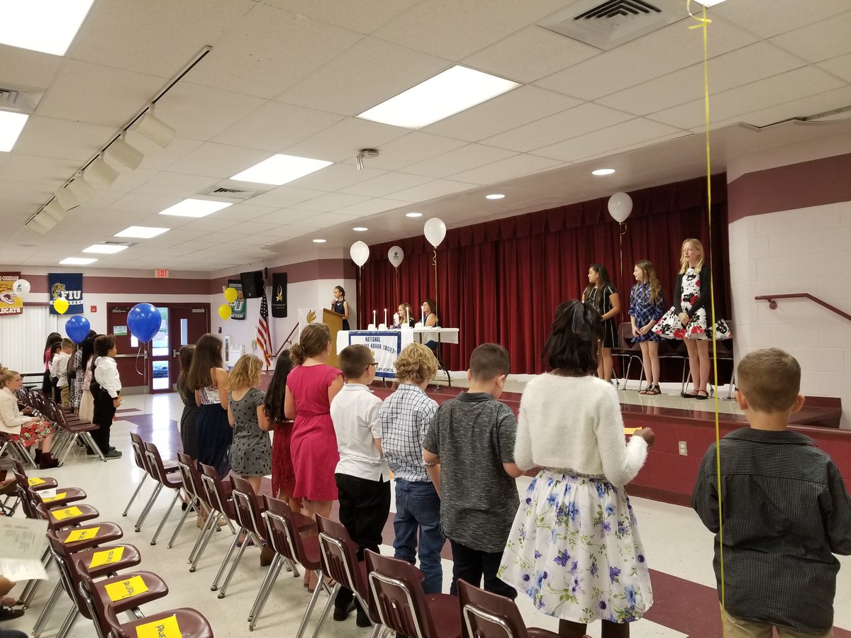 HCPSCollinsElem's tweet photo. A few more pictures from our NEHS induction. #OneTeamOneDream https://t.co/TCNWa92swb