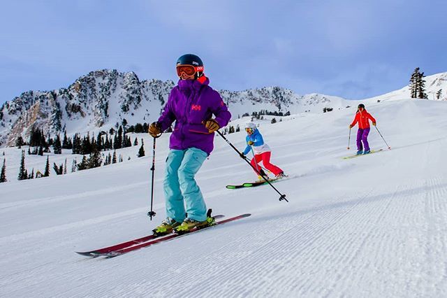 SnowbasinResort's tweet photo. Happy #internationalwomensday from the slopes of #snowbasinresort! Hope you have a chance to celebrate the awesome ladies in your life in the mountains! #skiutah 📸: @smyerimage https://t.co/6yyDIelZxC https://t.co/SM4WuVwoPN