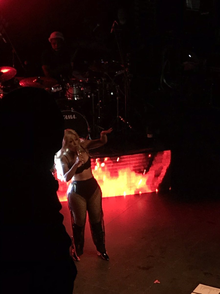 Daddyo_Lexy's tweet photo. Let me just explain to you how K came through for this performance.. #Beybeh #Yaaaaasssa #KMichelle out her living her best life you hear me @kmichelle https://t.co/b6x5bpWxWC