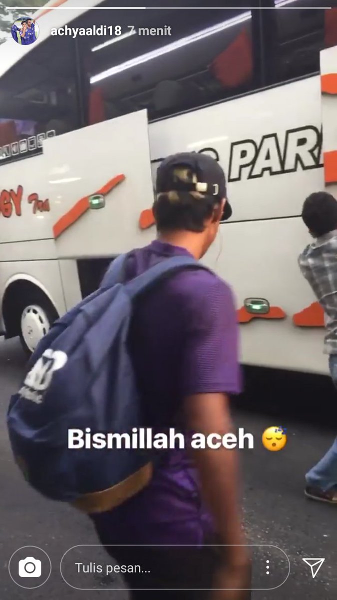 Ada yang menjadi pertanyaan hingga kini tentang Apparel apa yang akan dipakai Persita untuk mengarungi musim kompetisi Liga-2 tahun ini. Terlihat melalui snap instagram bintang Persita, Aldi Al Achya. Para pemain menggunakan Apparel RIORS (Tangerang) dan MBB (Bogor) #PersitaJuara