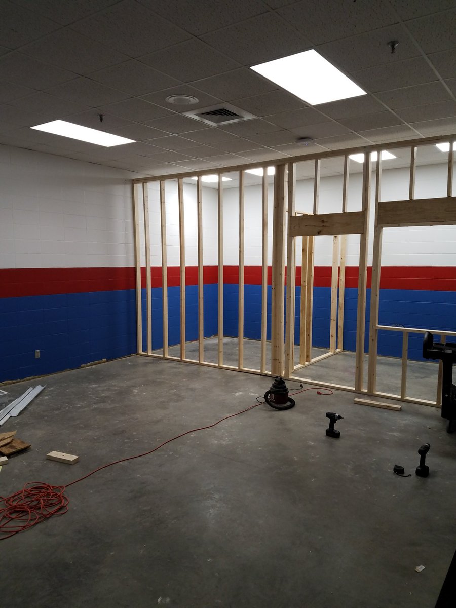 NurrenbernATC's tweet photo. In '18, not 1, but 2, new AT rooms under construction at THS.  Go Braves!  @thsbraves @UEAces_AT @INAthletic #NATM2018 https://t.co/3H7jMHttGZ