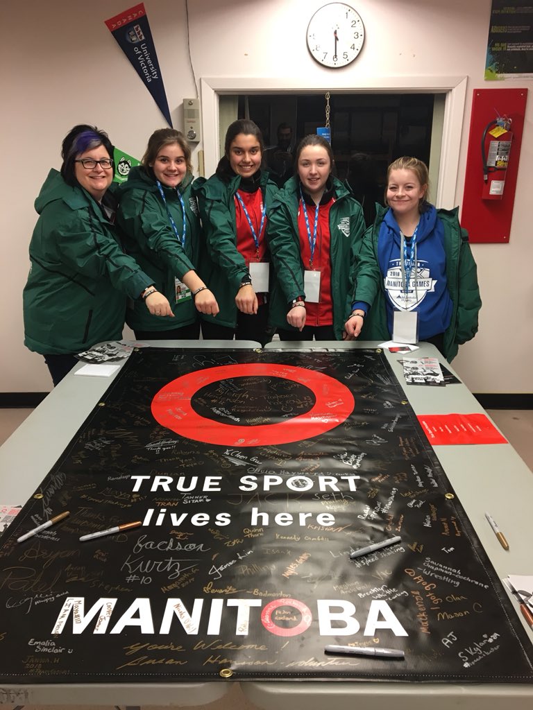 @ManitobaGames Team West curlers received a @TrueSportpur prize package for the principle Keep it Fun. They made it a priority to get around and cheer on the other athletes this morning before their first draw. #PlayNorth