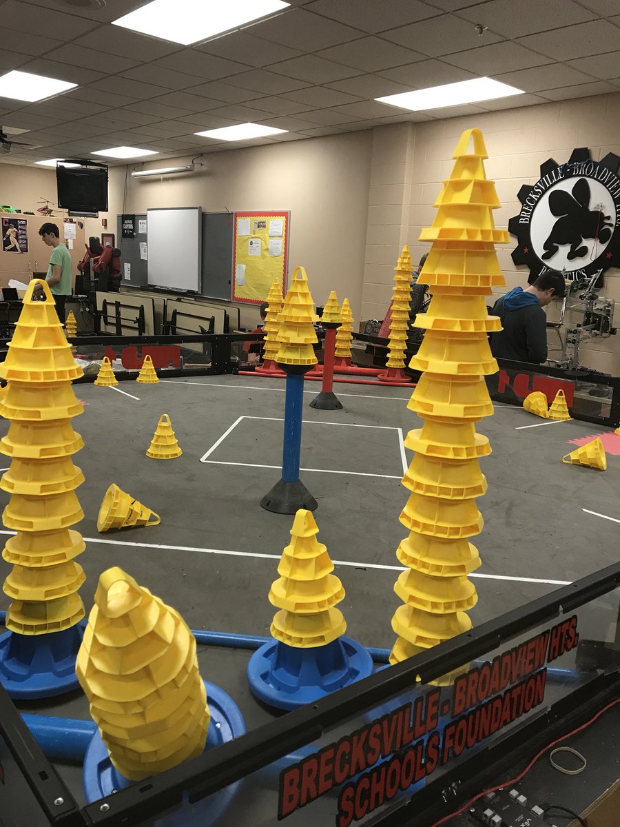 BBHHSRobotics's tweet photo. Practice looking good for States https://t.co/GBoXSN2noQ