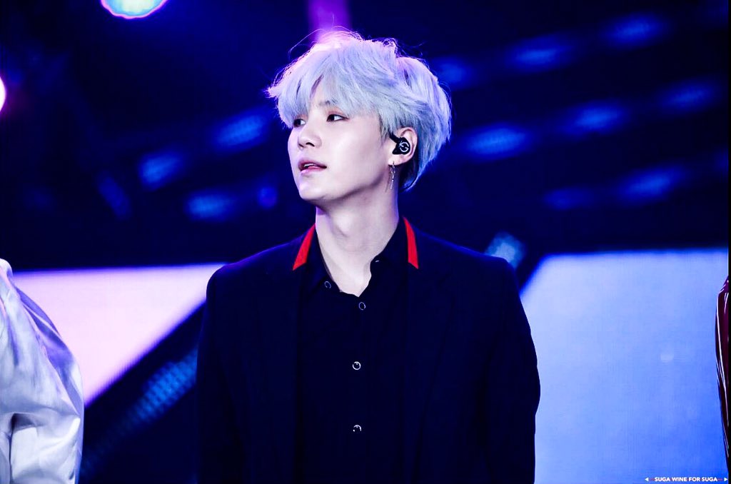Happy Suga Day！🎉

#HappySUGADay #GeniusYoongiDay #윤기와_함께라면_웃을_수_있으니까 #HappyAgustDay 
#SUGA #슈가 #윤기 #민윤기 #BTS #iHeartAwards #BestFanArmy #BTSARMY <a href="/BTS_twt/">방탄소년단</a>