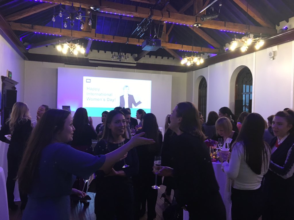melelabed's tweet image. Full house at @Intralinks #WomenInFinance launch event in London tonight. Great to chat to so many fabulous women and to hear from two outstanding, inspirational speakers @DebraSearle and @gillylord  #Intralinks #IWD2018 #InternationalWomenDay2018