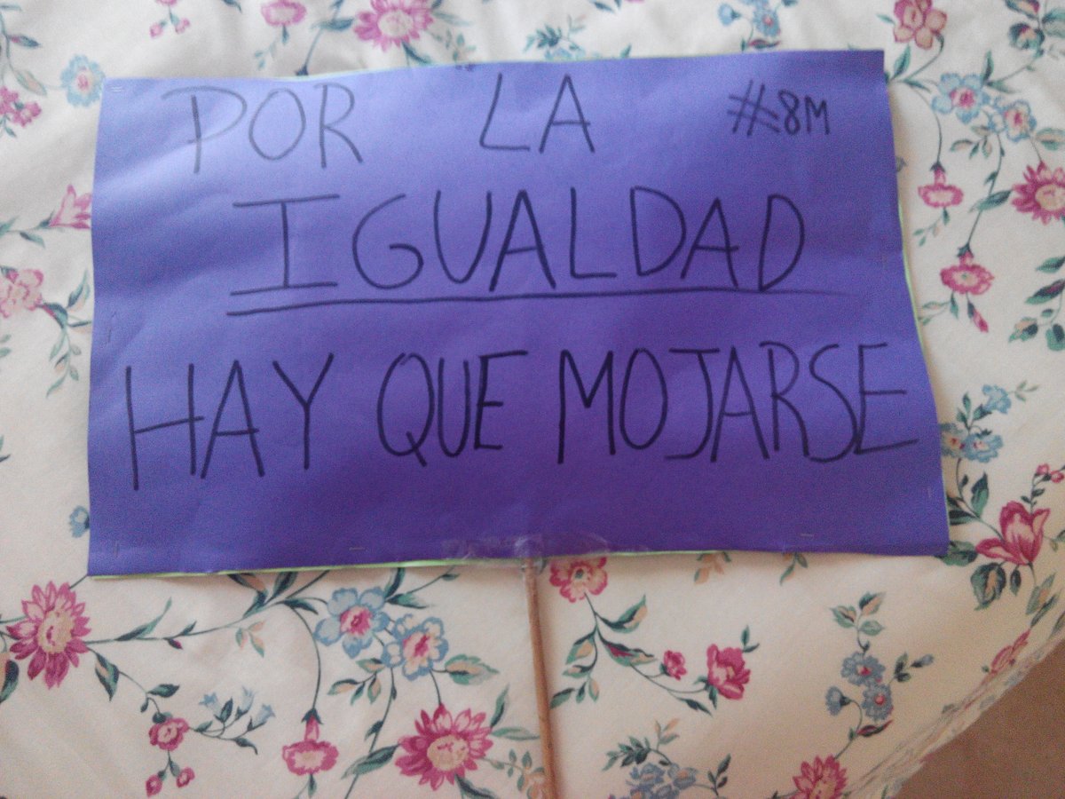 susprats's tweet photo. Aunque esta tarde la lluvia haya cesado...por la igualdad hay que mojarse. #8M Histórico, vellos de punta https://t.co/EnevZV1rVV