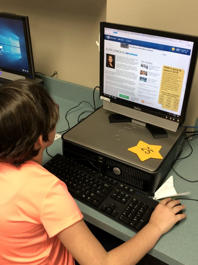 mrsCooperWHE's tweet photo. Researching meteorologists and creating a collaborative google slide show. #mbebears @HumbleISD_MBE #htilt #humbleTILT @HumbleISD_DL https://t.co/cTdCWk65rs