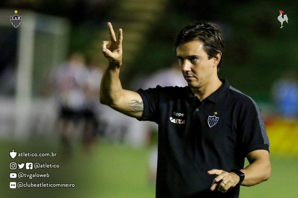 Atletico's tweet photo. Com belos gols, Galo vence no Triângulo e garante classificação: https://t.co/2EC3DTeUUJ
Vamos, #Galo! #UBExCAM https://t.co/FVQLRTbGTx