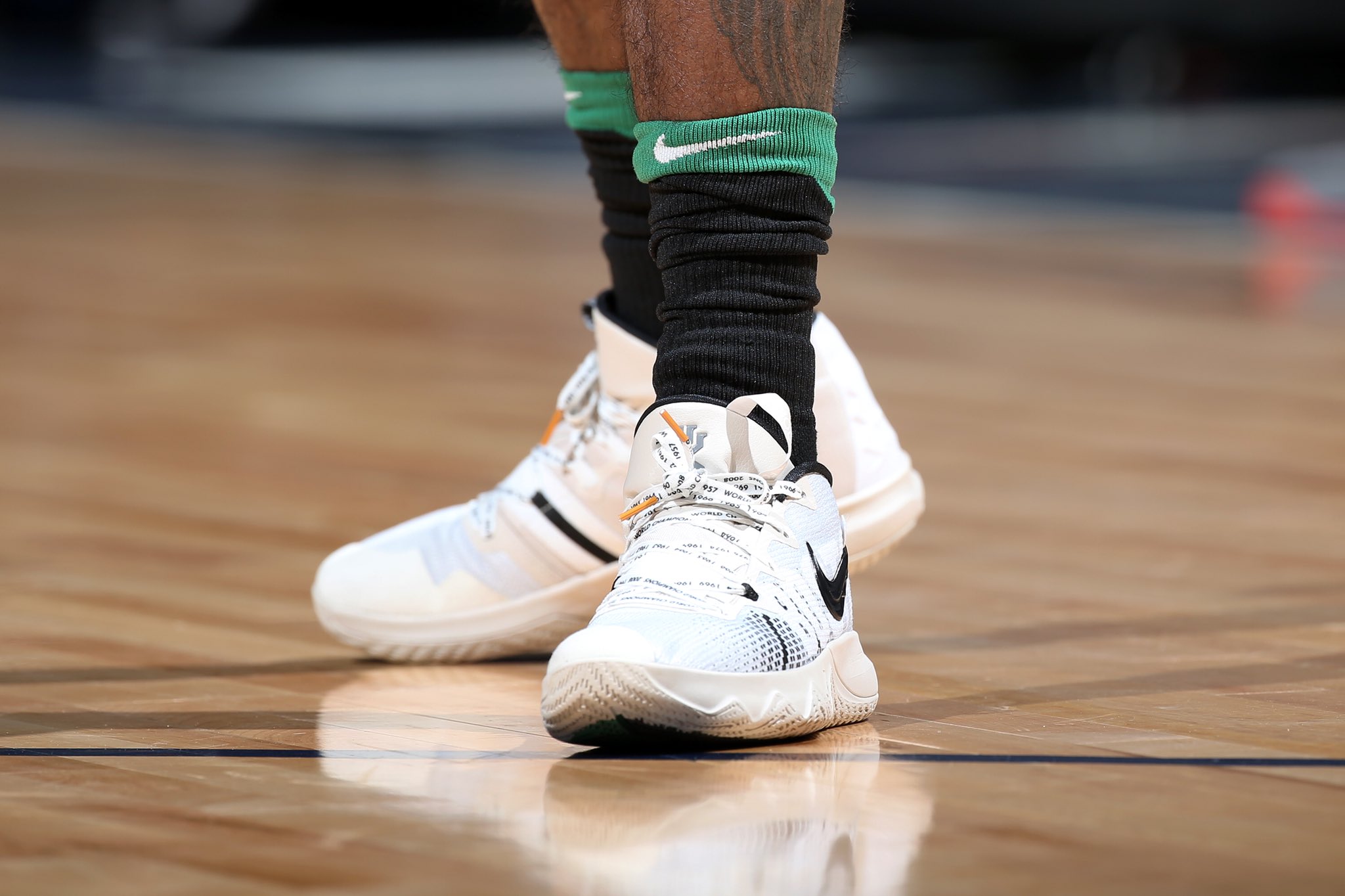 kyrie irving wearing flytrap 2