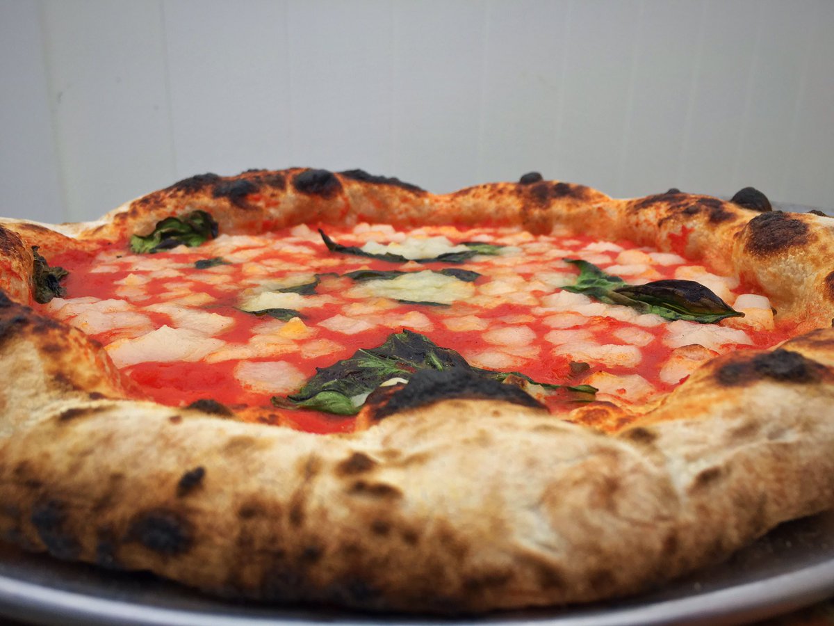 whatitdough's tweet photo. It's dough time! We are open today from 5-8:30pm @BananBowls truck 
And free wine https://t.co/mbbcLokiIZ