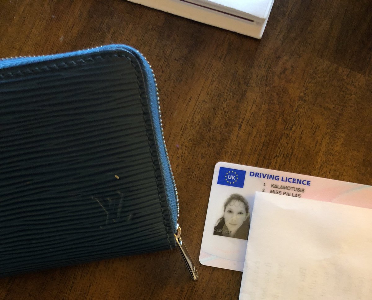 Melissatrn's tweet photo. @PallasKala I found your wallet in West Hollywood. Message me so I can return it to you! https://t.co/xUYvt6wB1v
