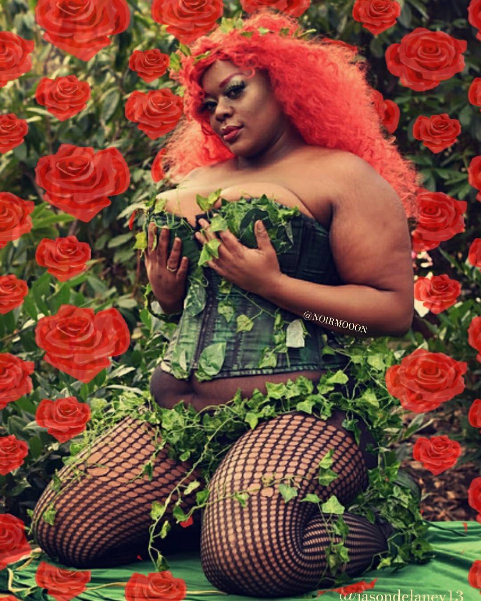 Psiianiide's tweet photo. 📸: @jasondelaney13
Wig styling, cosplay, makeup: moi! #poisonivy #poisonivycosplay #gotham #cosplayer #cosdope #dcsirens #WomensDay #dcsirenscosplay #eccc2018 #eCCC18 #BLACKGIRLMAGIC #blackgirlsrock #siren #redhead #dccomics #marvel #vixen #sexy #pinup #Patreon https://t.co/gNtxZFoGIY