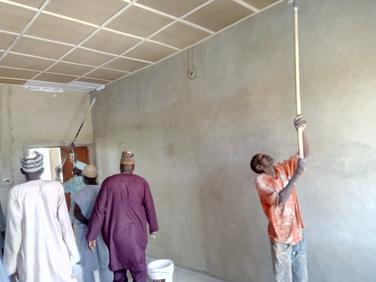 4lowthemoney's tweet photo. 5. We thank #SUBEB, Contractor, Village Head (Alh. Galadima) #SBMC, Youths, Women Leader, Head-teacher &amp; Teachers &amp; people of #Muduru for hosting https://t.co/Uyfgf4YnBD

We shall ensure completion of #ConstructMuduru. H.E @GovernorMasari will receive a report from us at the end. https://t.co/jSgc3solGh