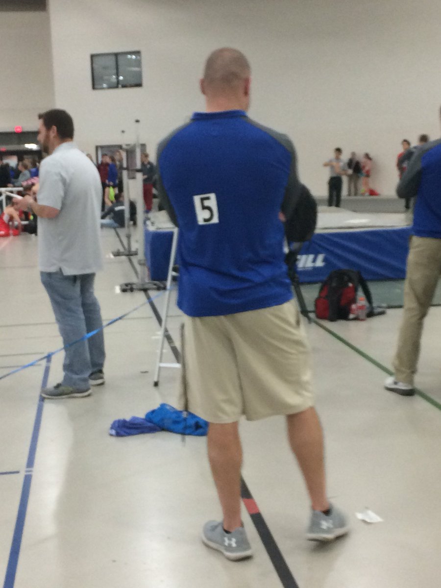_hannah_grant_'s tweet image. The @WhitisAsh is now a legend. #stickerwars @LCHSXC_TF