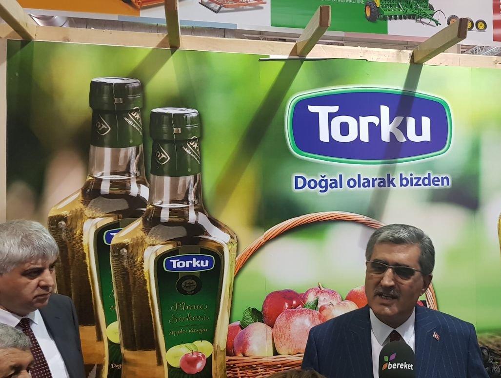 pankobirlik_'s tweet photo. Pankobirlik Yönetim Kurulu Başkanımız Recep Konuk,Genel Müdürümüz Taner Taşpınar'la beraber Konya Tarım Fuarı’nı ziyaret ettiler.Basın mensuplarının ve vatandaşların yoğun ilgisiyle karşılandılar.Basın mensuplarına şeker fabrikalarının özelleştirilmesi konusunda açıklama yapıldı. https://t.co/zbhYrFJ016