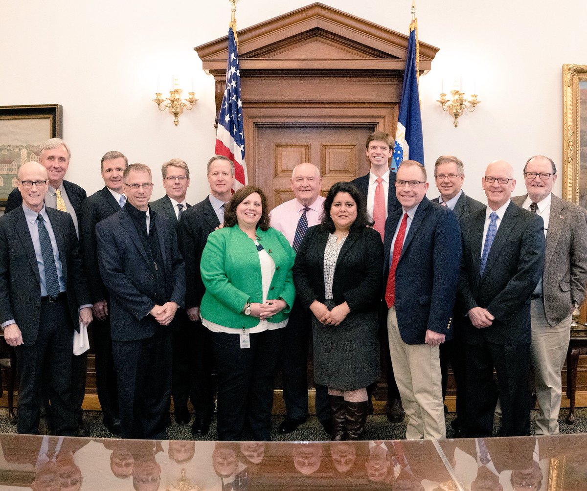 ceciliaclavet's tweet image. Diverse groups meeting w/ @SecretarySonny about #FireFix: a bipartisan effort to stabilize @forestservice budget and restore more forests.