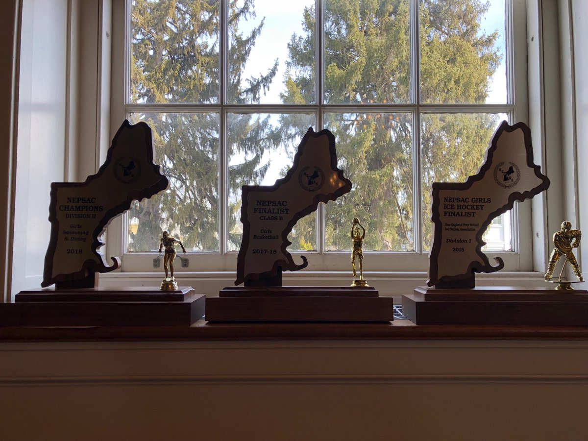 Hill3Williston's tweet photo. Quite a winter season @WillistonNS for teams in @NEPSAC tourney as girls swimming, hockey, and basketball bring home trophies-champion swimmers and runner up finalists hockey and hoops #girlpower #GoWildcats https://t.co/rh1zDYHQHD