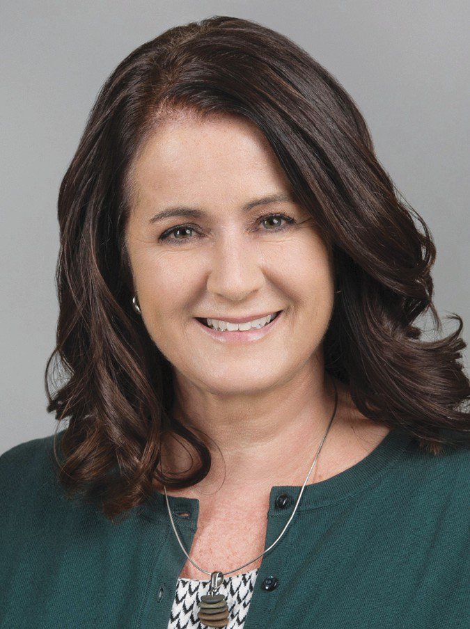A big congratulations to Carolyn Alexander, who has been named the <a href="/CamarilloCoC/">Camarillo Chamber</a>'s Educator of the Year! Read more about Mrs. Alexander's incredible contributions to PVSD's classrooms here: bit.ly/2pzzYqS

via <a href="/CamarilloAcorn/">Camarillo Acorn</a>

#PVproud