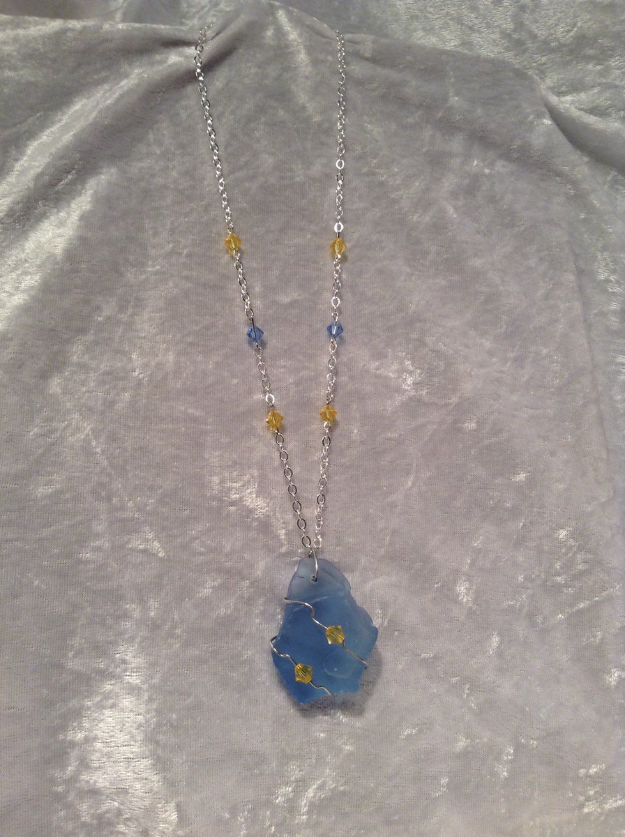 randomjewelry's tweet photo. Seaglass and Swarovski Crystals, Yellow and Pale Blue Necklace https://t.co/8fSnTkmQ55 #RandomJewelry #shoplocal #handmade #Etsy #Randomjewelry https://t.co/lA28RzNjIe