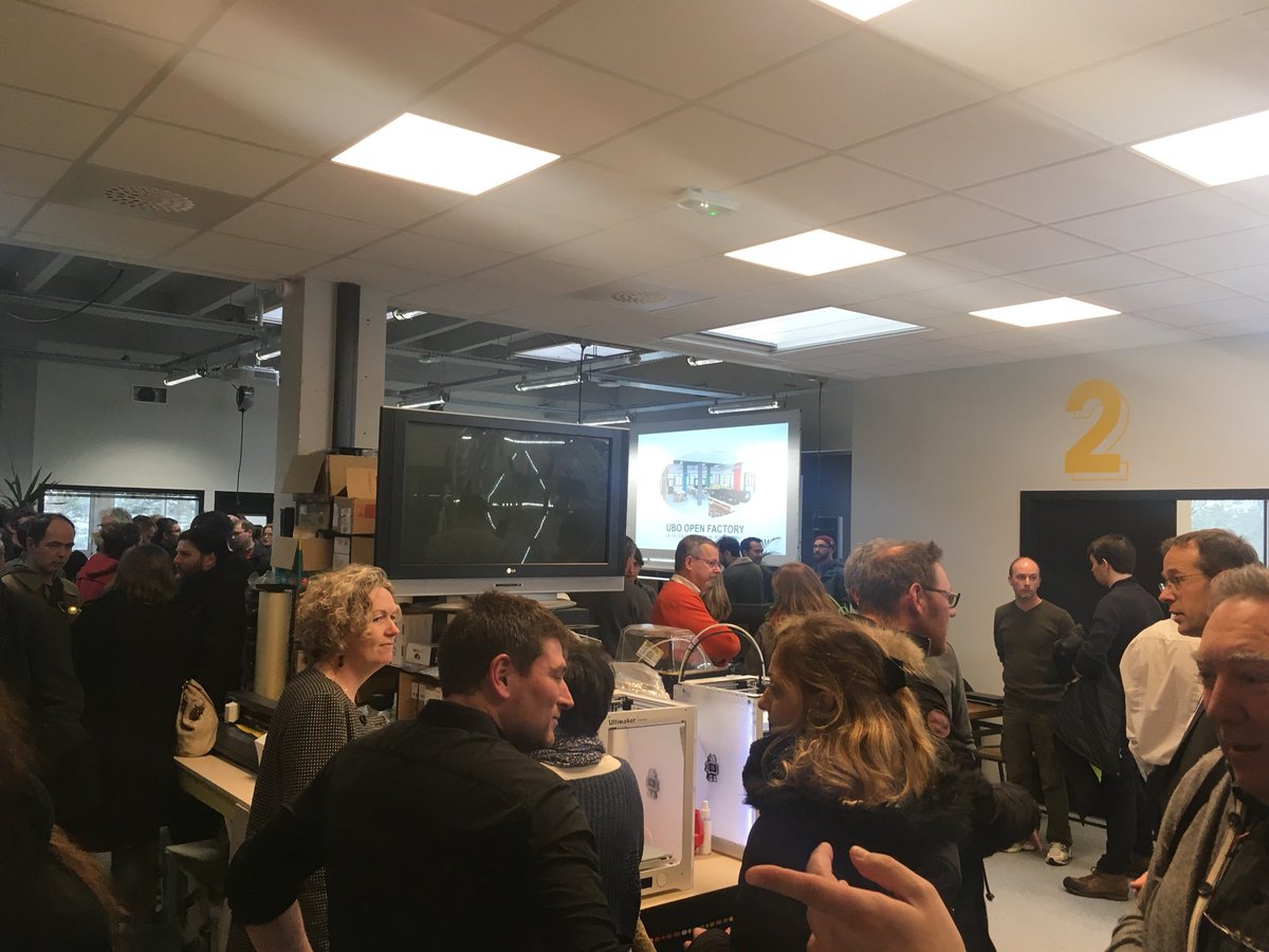 La @fedeb29 présente à l’inauguration de l’@UBO_OpenFactory, une opportunité pour les étudiants de de développer de nouveaux projets!