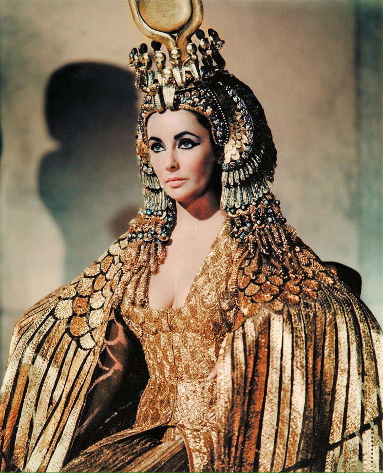 Instituto_IDEM's tweet photo. Un día como hoy fallece la mítica actriz Elizabeth Taylor y para recordarla os dejamos estas imágenes de la película "Cleopatra" la cual ganó el Oscar a Mejor Diseño de Vestuario en 1963 #elizabethtaylor #cleopatra #diseñodevestuario https://t.co/eafpuPSg0A
