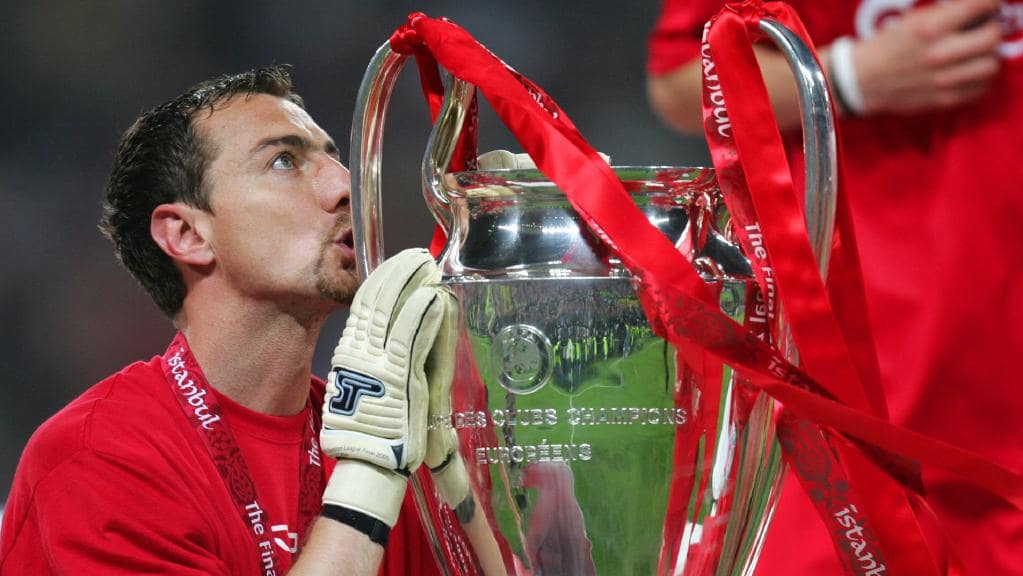 Happy 45th birthday to Jerzy Dudek! One of the safest pairs of hands to ever play the game 